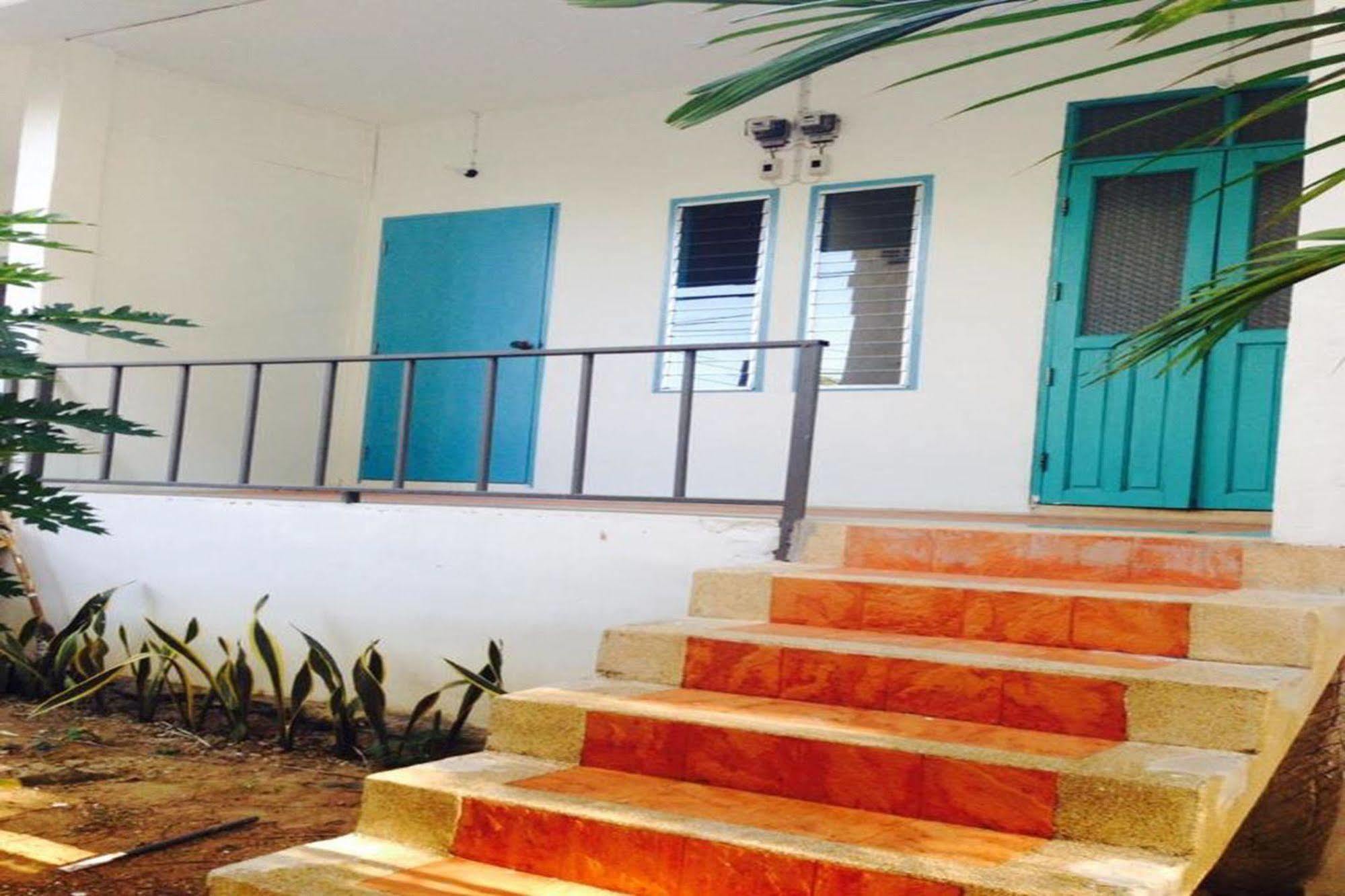 Sleepyowl Hostel Ban Bang Bao  Exterior photo